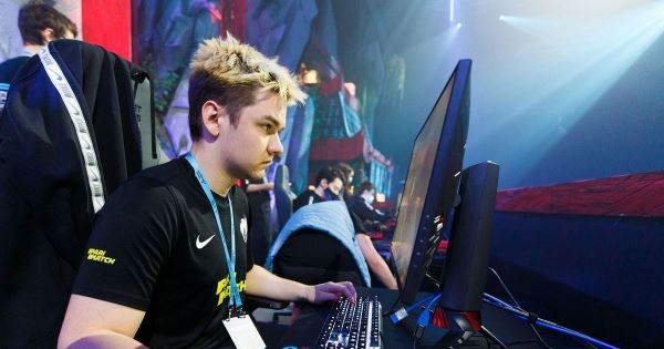 Yatoro оценил игровую форму Team Spirit после победы над NAVI на DPC